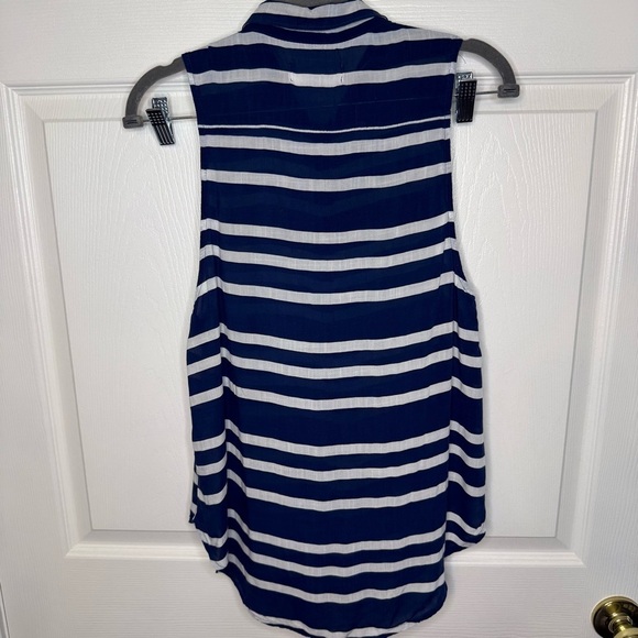 Abercrombie & Fitch Navy and White Striped Sleeveless Button Down Size Small GUC - Picture 3 of 6